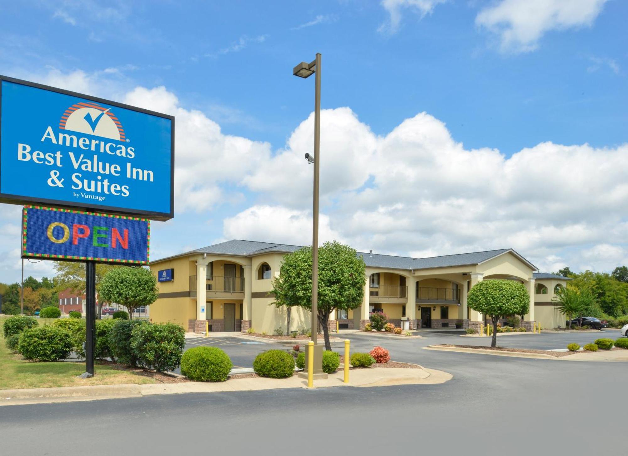 Where to Stay in Arkansas: 4 Best Hotels for Couples