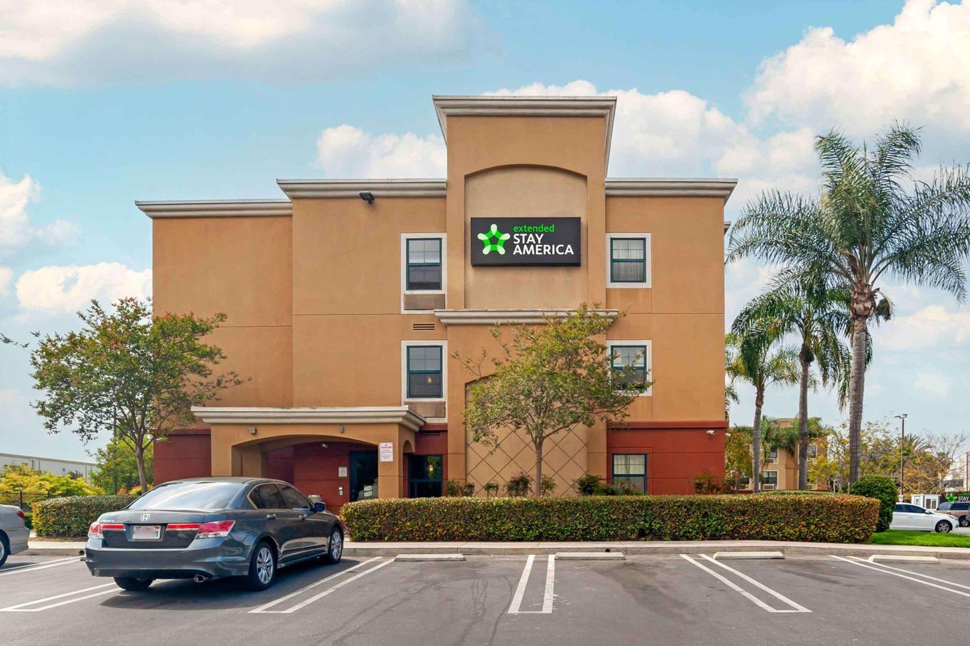 2 Top-Rated Resorts Close to Perry Park Community Hall